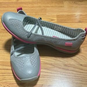 Sperry size 8.5 Stylish Gray and Pink Flats by Skechers